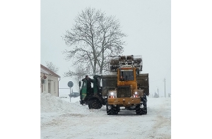 От сырзавода до Братково: техника Копыльского райагросервиса помогает устранять последствия «Улли»