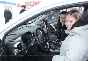 Примерить бронежилет и включить сирену: как прошел День открытых дверей в Копыльском РОВД