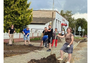 Комфорт для сельчан: в агрогородке Семежево строят новый остановочный пункт