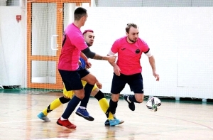 Яркие победы продемонстрировал ФК "Бобовня" в чемпионате Минской области по мини-футболу