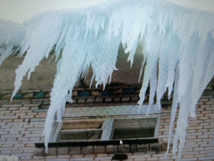 Осторожно, сосульки! МЧС предупреждает об опасности