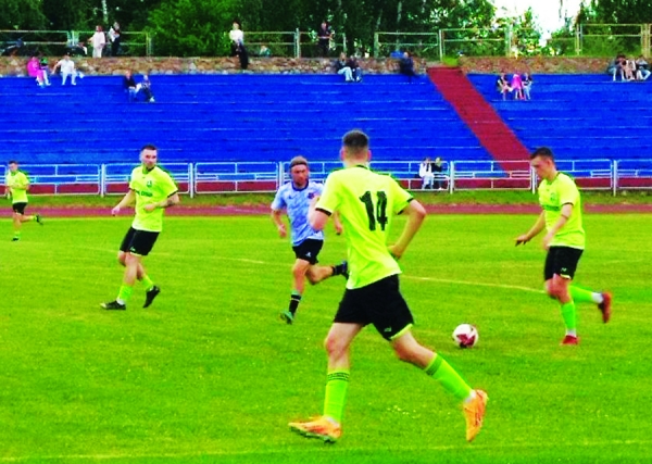 Футбольный урок от гостей: ФК Бобовня уступил ФК Слуцк