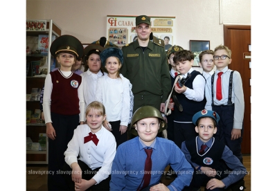 Маленькие гости большой истории – гимназисты Копыля посетили необычную выставку в редакции