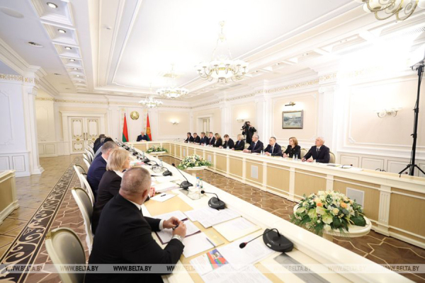 Лукашенко анонсировал на апрель очередное заседание ВНС и озвучил повестку