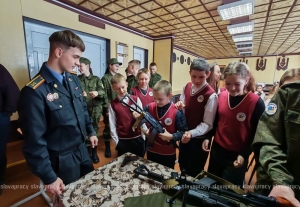 В Лесновской школе прошел выездной День открытых дверей Копыльского РОВД