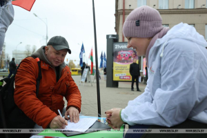 По всей стране начались пикеты по сбору подписей для выдвижения в кандидаты в Президенты