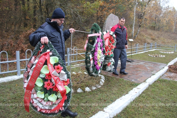 Трудятся во время субботника и сотрудники прокуратуры Копыльского района
