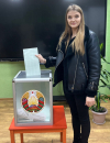 В досрочном голосовании приняла участие член Молодежного совета (парламента) Ольга Вечканова