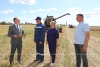 Хлеборобы-депутаты: награждение без отрыва от жатвы
