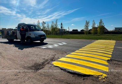 На каких улицах Копыльского райна сейчас работают дорожные службы? Рассказываем!