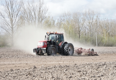 2400 гектаров для «царицы» – узнали подробности сева кукурузы в «Старица-Агро»