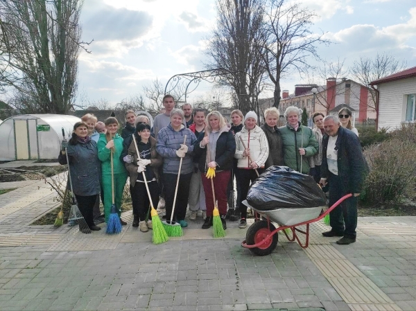 Весенний перезапуск: в Копыльском ТЦСОН встречают весну добрыми делами