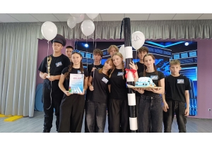 «Зеленый свет юмора»: в Копыле определили самую артистичную команду КВН ЮИД