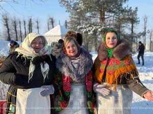 "Цари" приглашают: в Семежево царит атмосфера настоящего праздника