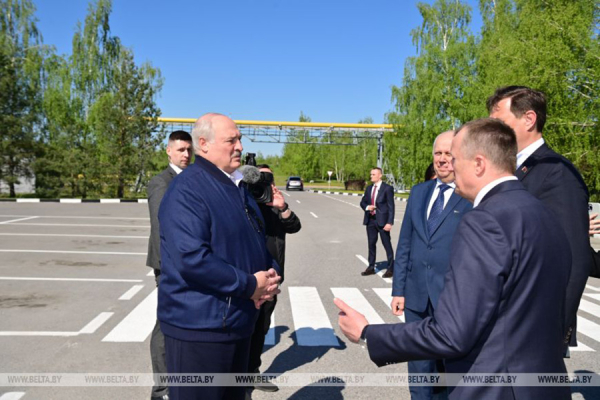 Президент Беларуси потребовал искоренить бесхозяйственность на земле