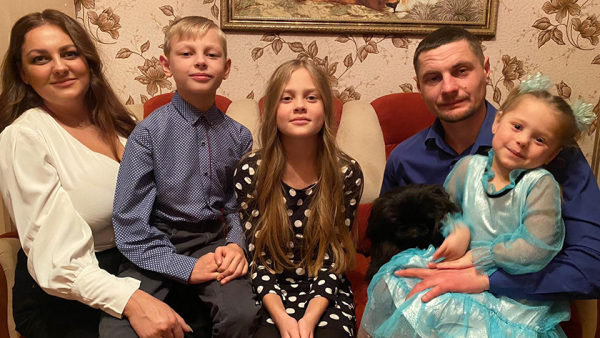 Для Дарьи и Александра Болбас из д. Дусаевщина настоящим подарком судьбы стали трое ребятишек