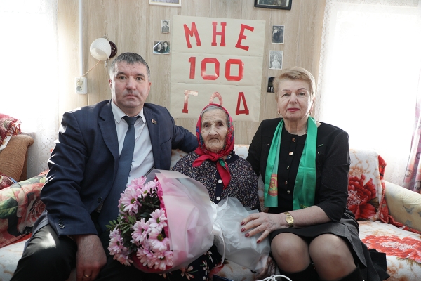 Столетний юбилей отметила бывшая малолетняя узница Вера Михайловна Козел