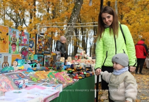 Гостей &quot;Дожинок&quot; встречает ярмарка: чем удивляли гостей?