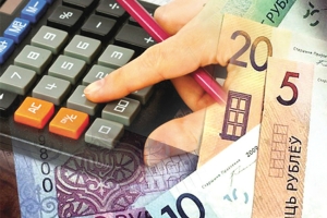 Взыскал невыплаченную надбавку за напряженность труда