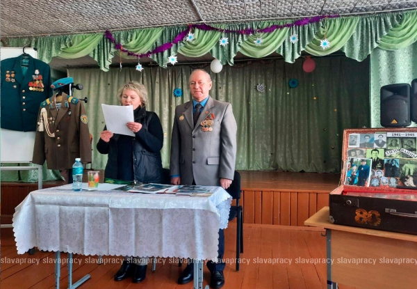 «Музей в чемодане» и офицерские традиции – как прошла встреча с «Патриотами Несвижчины»