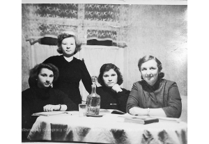 Под небом целины: как две студентки из Копыльского района покоряли казахстанские степи