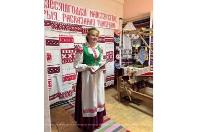 История, рассказанная сплетением нитей: районный центр ткачества отмечает 20-летие со дня открытия
