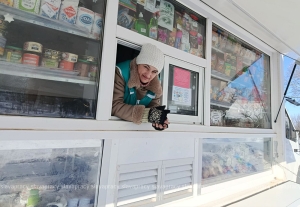 Несмотря на морозы и снег – история о безупречной работе автолавки Копыльского райпо