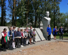 Торжественный митинг прошел у монумента Героя Советского Союза Александра Ивановича Радкевича в д. Поповцы