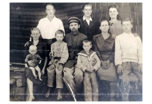 Мост через поколения: как добрые дела копыльских школьников помогают сохранить память о прошлом