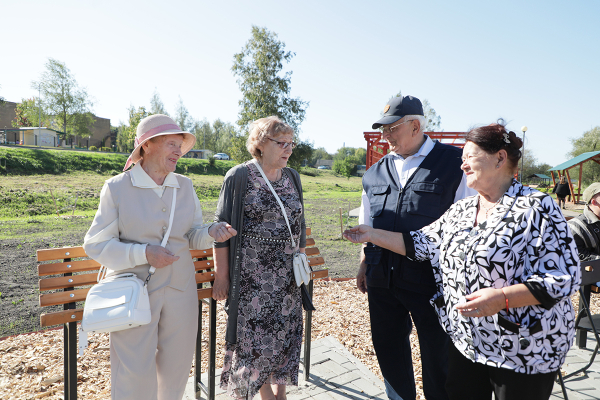 Парк Единства и равных возможностей в Копыле объединил поколения в преддверии акции милосердия