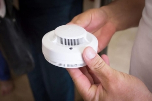 Сотрудники Копыльского РОЧС посетили домовладения одиноких и одиноко проживающих пожилых граждан и инвалидов