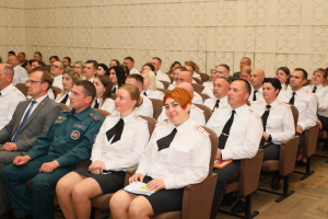 В рамках концертной программы «На страже детства!» чествовали лучших сотрудников ИДН