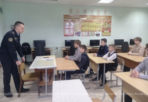 Выбор сильных: в школах Копыльщины прошли встречи с представителями МВД