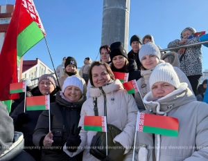 Дудки, флаги и цветы: делегация Копыльщины побывала в эпицентре «Минской лыжни»