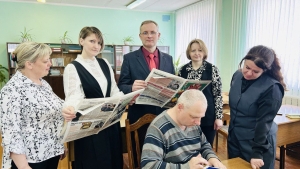 Информационный мост: коллектив гимназии №1 г. Копыля присоединился к подписной кампании