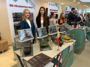 Гостей акции «Беларусь адзіная» встречает выставка достижений предприятий Борисовского района