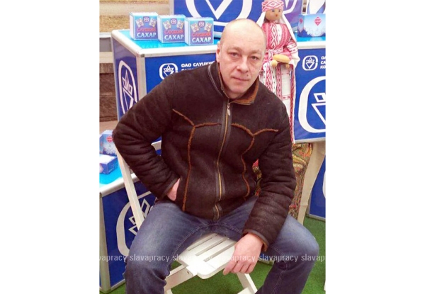 С наступившими праздниками! Дочь Юля поздравила родителей с Днем Матери и Днем Отца