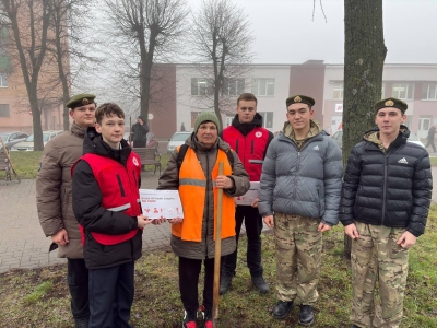 В Копыле волонтеры напомнили о важности здоровья зимой