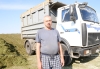 Более 3000 тонн зерна на МАЗе: как водитель из Копыльского района держит высокую планку