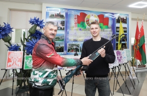 Копыльщину посетил знаменитый белорусский биатлонист Антон Смольский