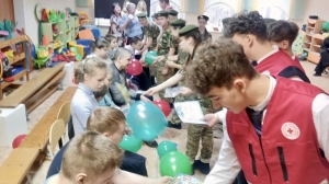 &quot;Мы разные - и в этом наша сила&quot;: волонтеры подарили праздник особенным детям